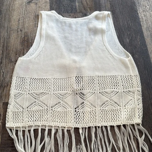 Boho White Western Style Crochet Fringe Knit Vest Junior’s Cream Size Small - Picture 10 of 10
